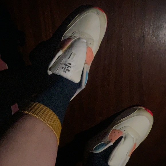 Nike Air Max 90s - Picture 8 of 10